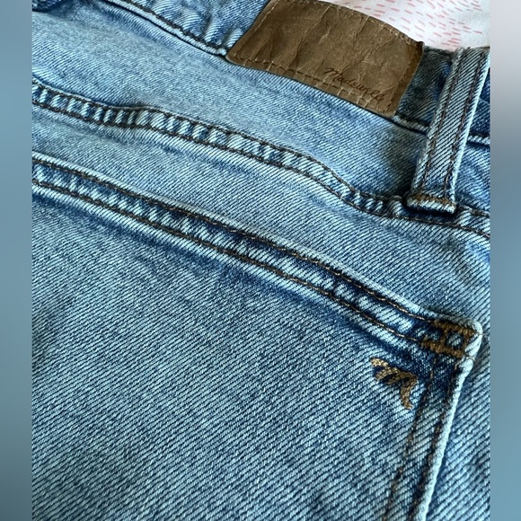 MADEWELL The Mom Jean Light Blue Denim Jeans Size 28 - Picture 4 of 13